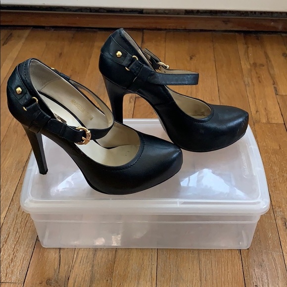 Cute black Mary Janes - Picture 2 of 6